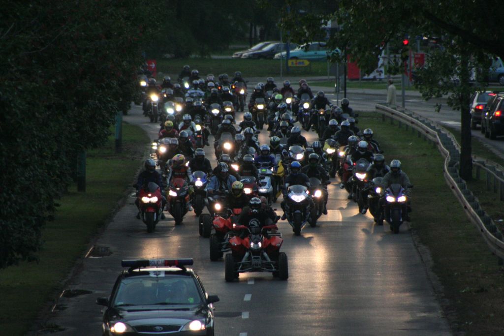 Motocykliści w hołdzie koledze