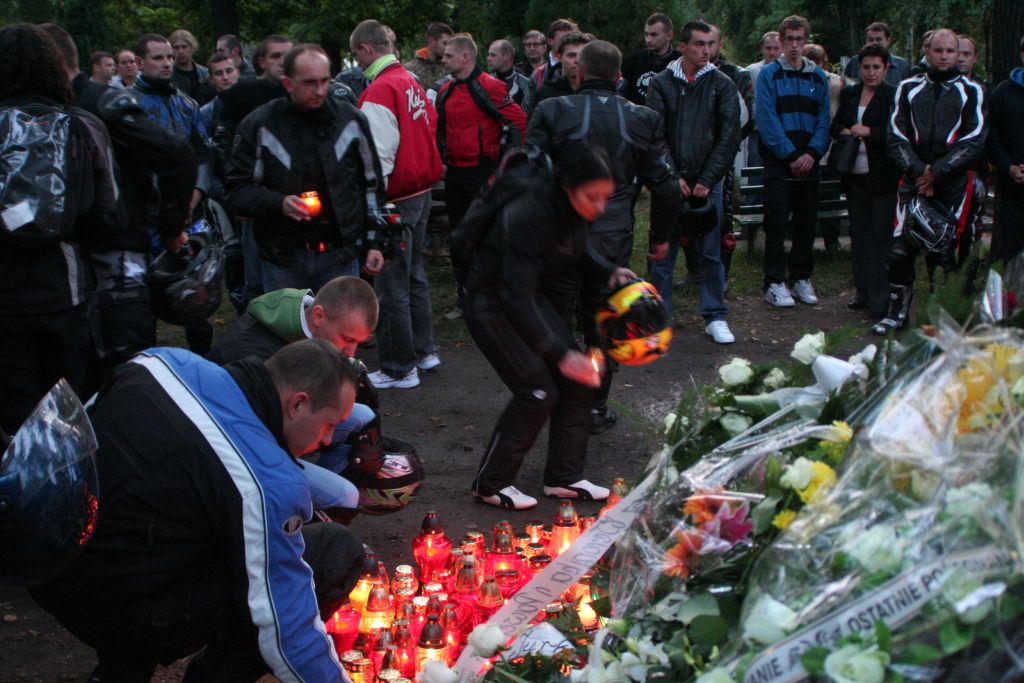 Motocykliści w hołdzie koledze