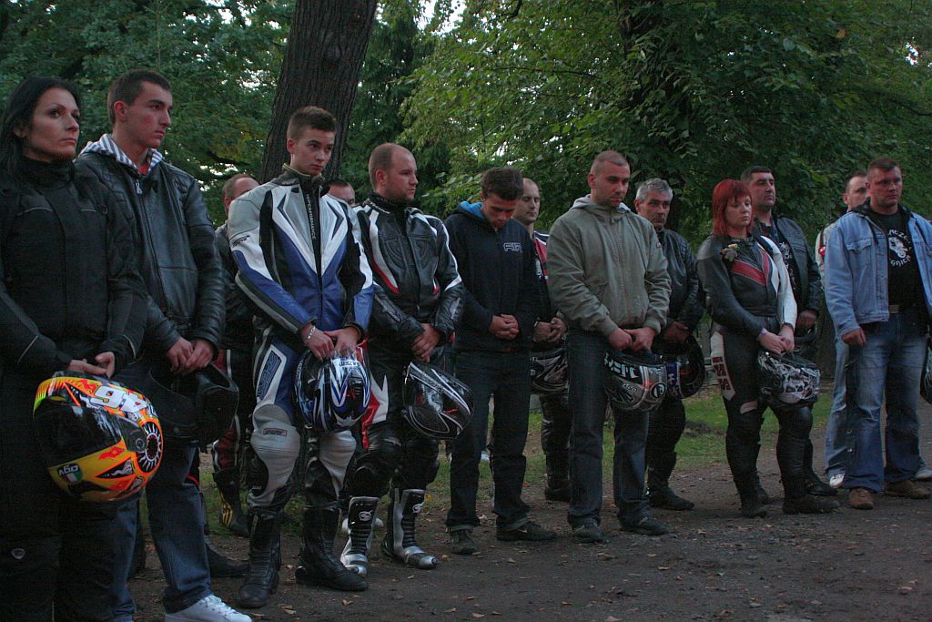 Motocykliści w hołdzie koledze