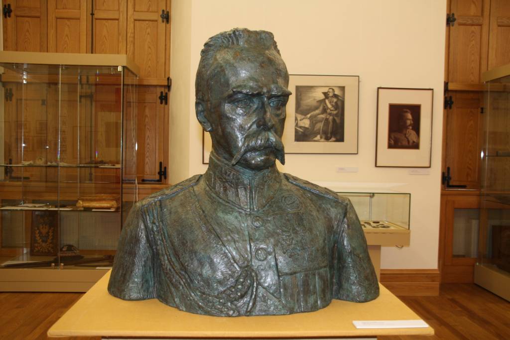Marszałkowi w hołdzie