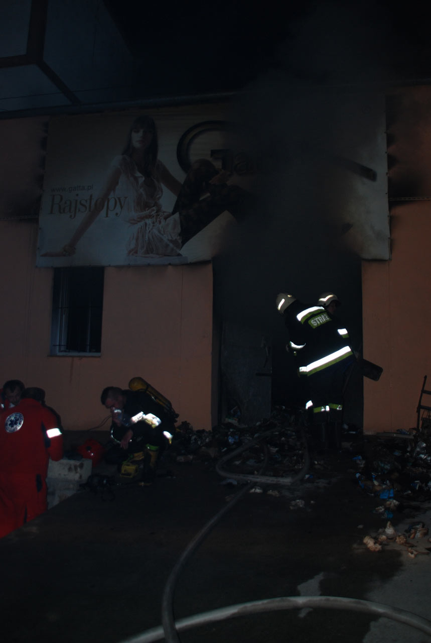 Pożar hurtowni przy ul. Bagiennej