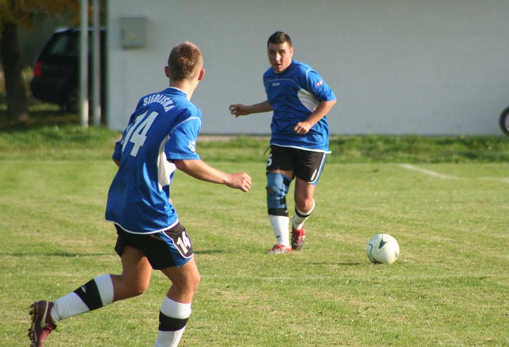 Cicha Woda - Dąb 3:1