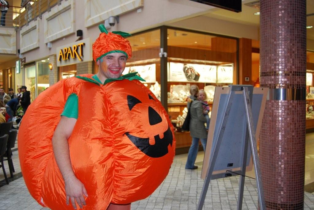 HALLOWEEN SHOW