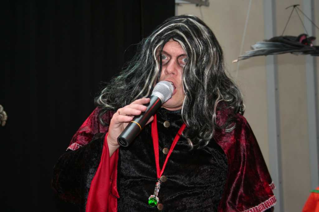 HALLOWEEN SHOW
