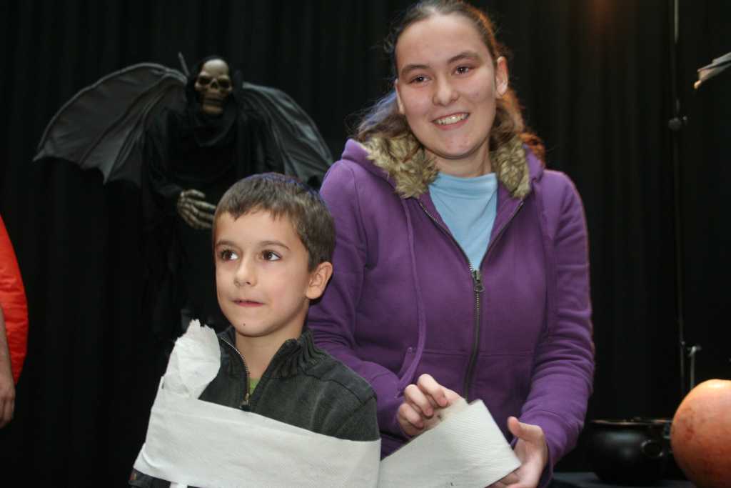 HALLOWEEN SHOW
