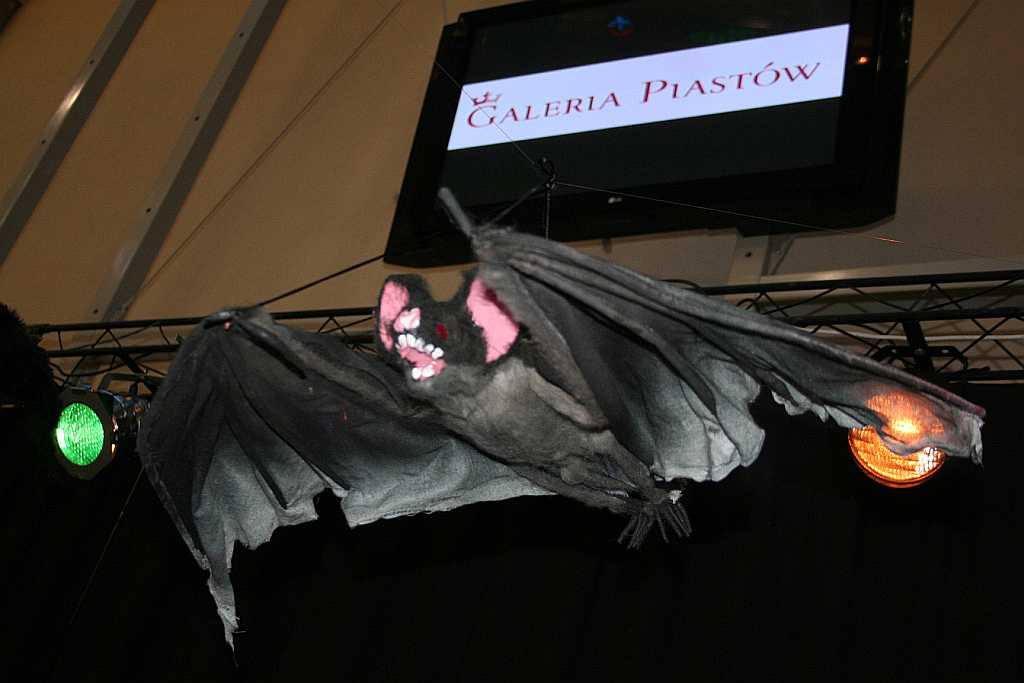 HALLOWEEN SHOW