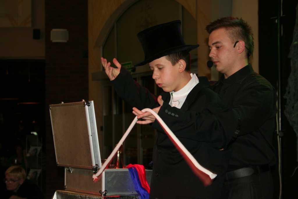 HALLOWEEN SHOW