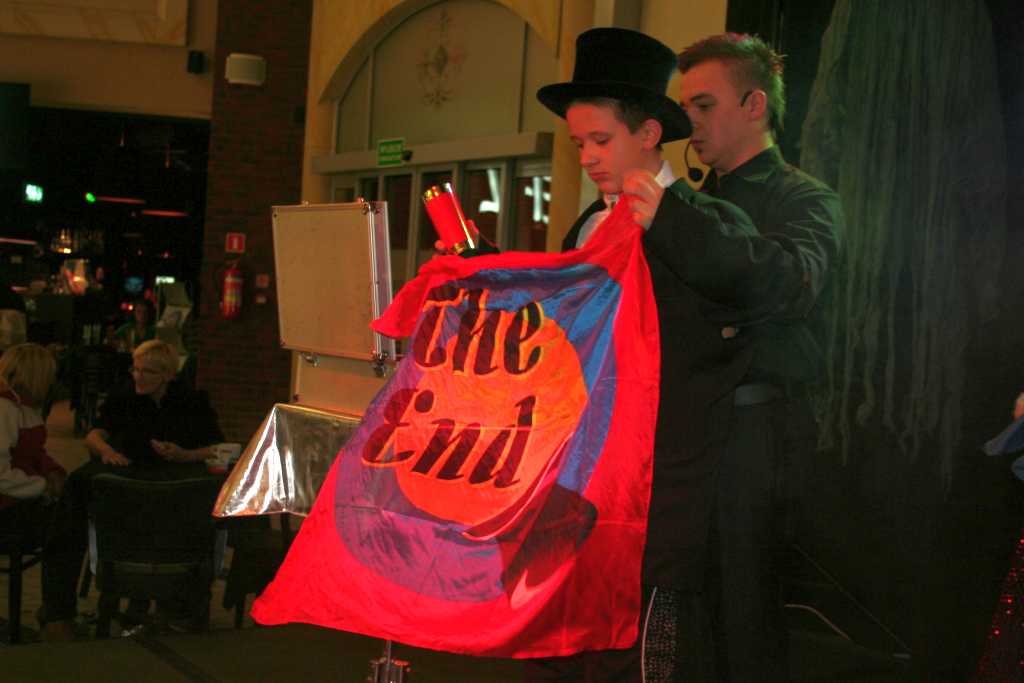 HALLOWEEN SHOW