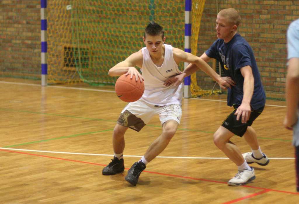 Basket z faworkami i raperem