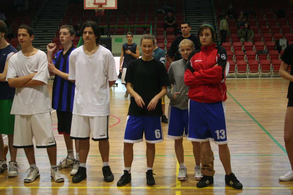 Basket z faworkami i raperem