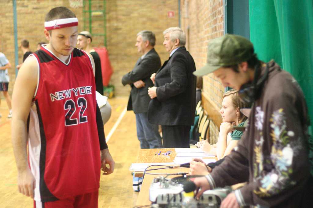 Basket z faworkami i raperem