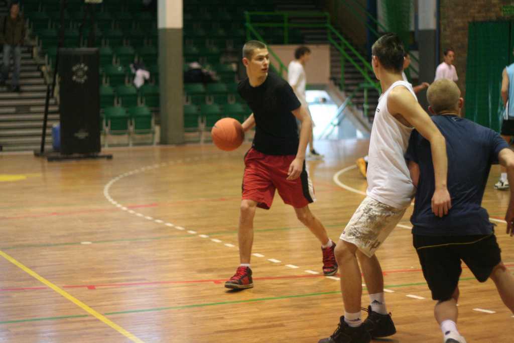 Basket z faworkami i raperem