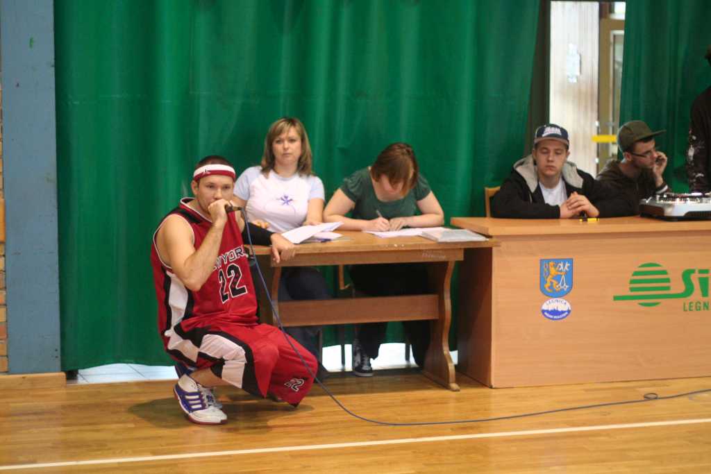 Basket z faworkami i raperem