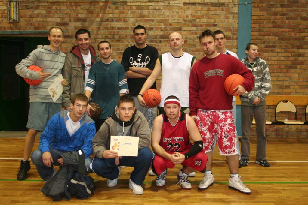 Basket z faworkami i raperem