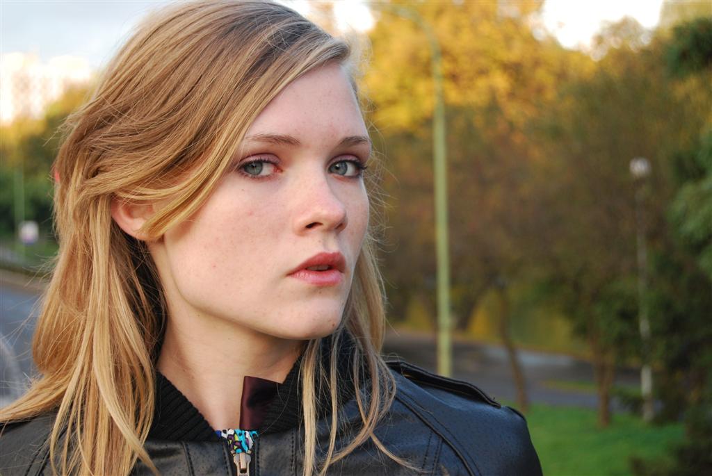 Jesienna Dziewczyna -6