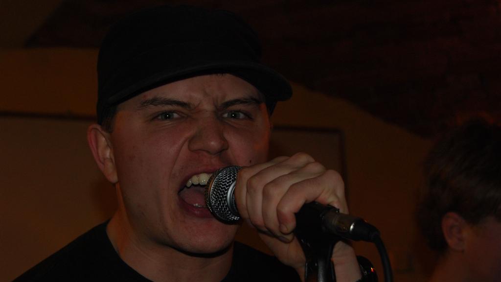 Snake Charmer i  Viafora.