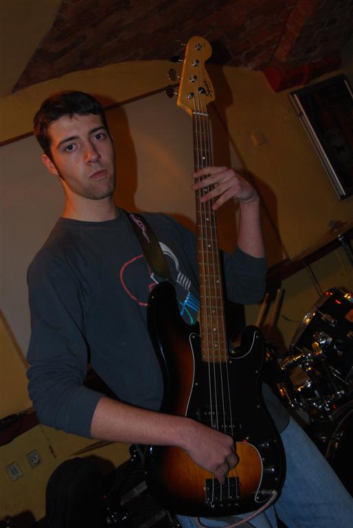 Snake Charmer i  Viafora.