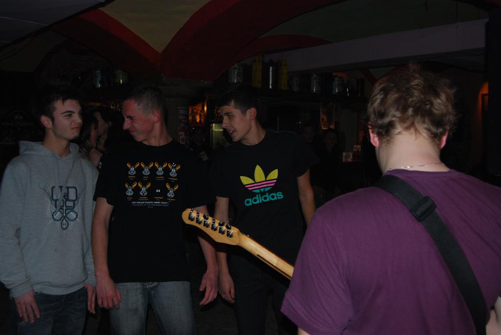 Snake Charmer i  Viafora.