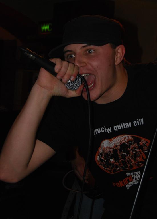 Snake Charmer i  Viafora.