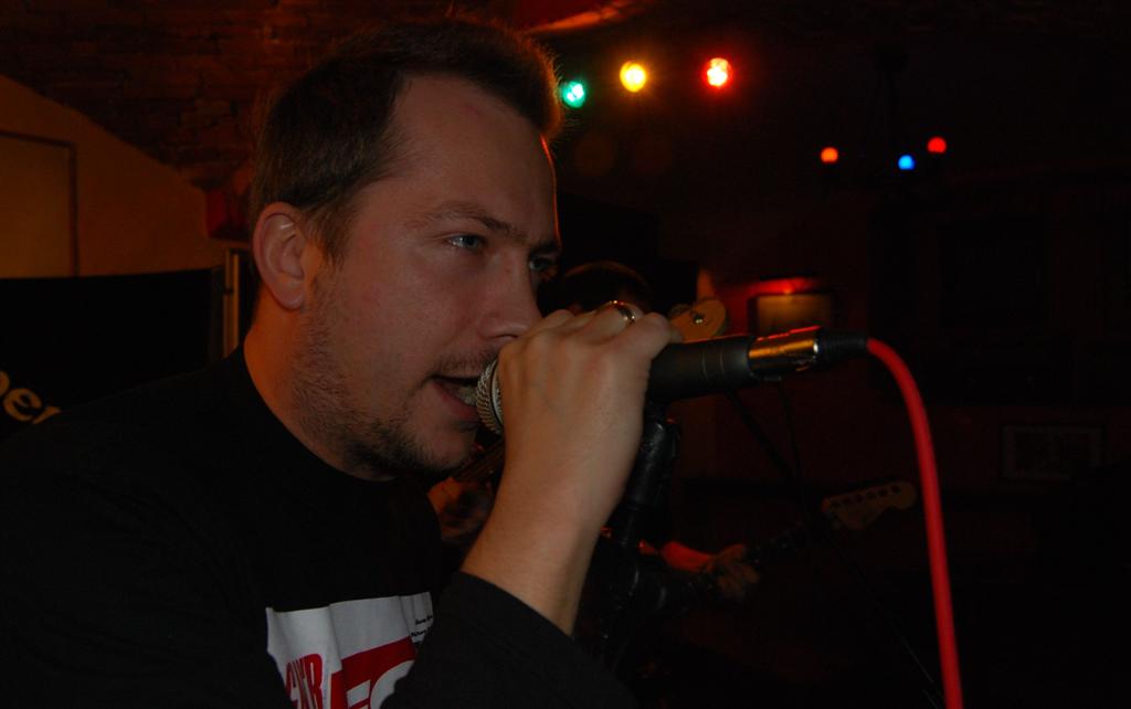 Snake Charmer i  Viafora.