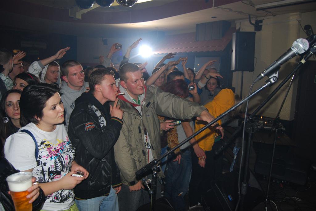 Pezet w klubie Furia.