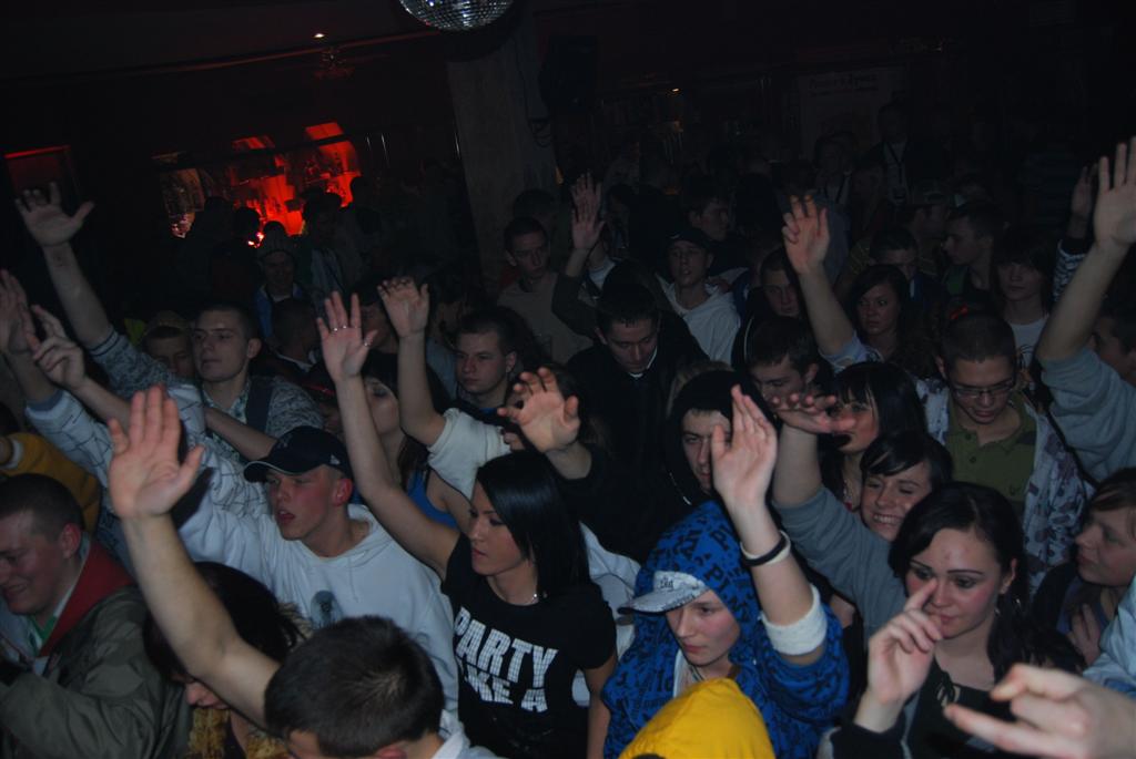 Pezet w klubie Furia.