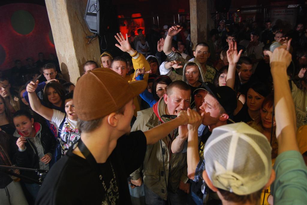 Pezet w klubie Furia.