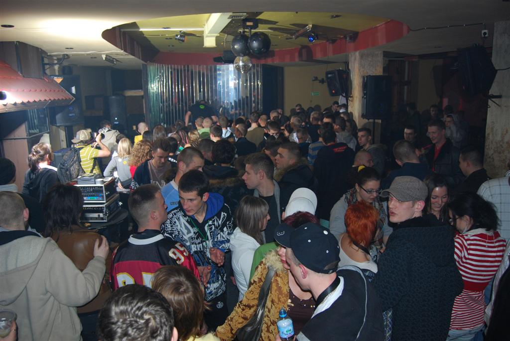 Pezet w klubie Furia.