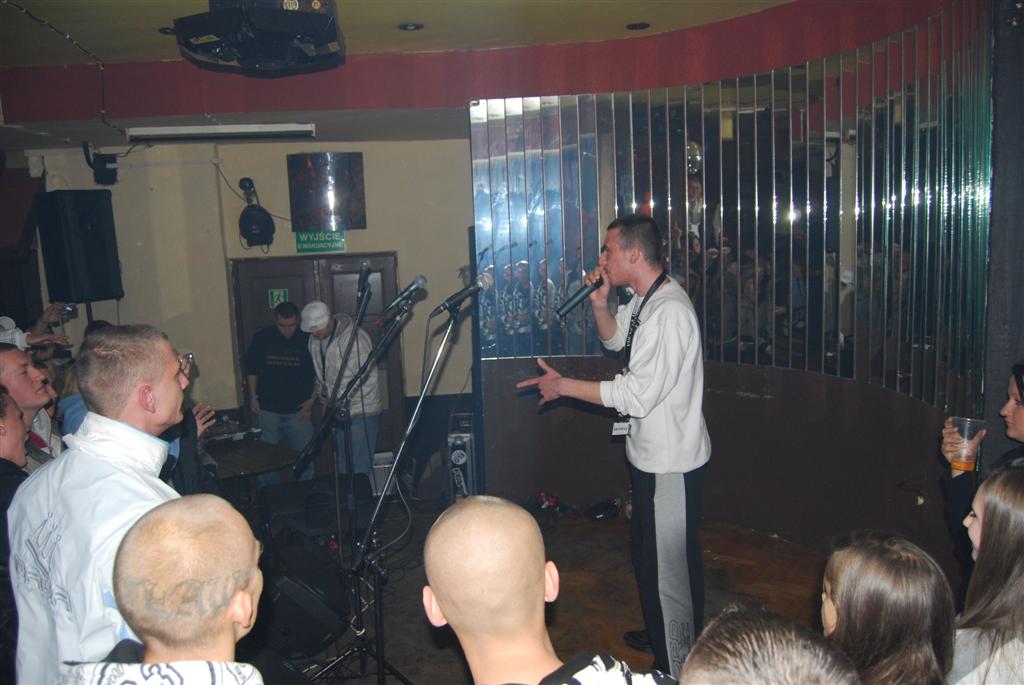 Pezet w klubie Furia.