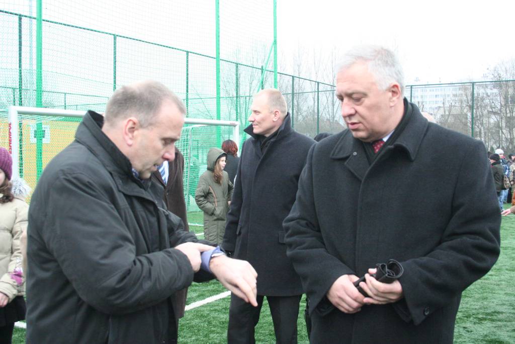 Orlik wystartował - politycy odlecieli