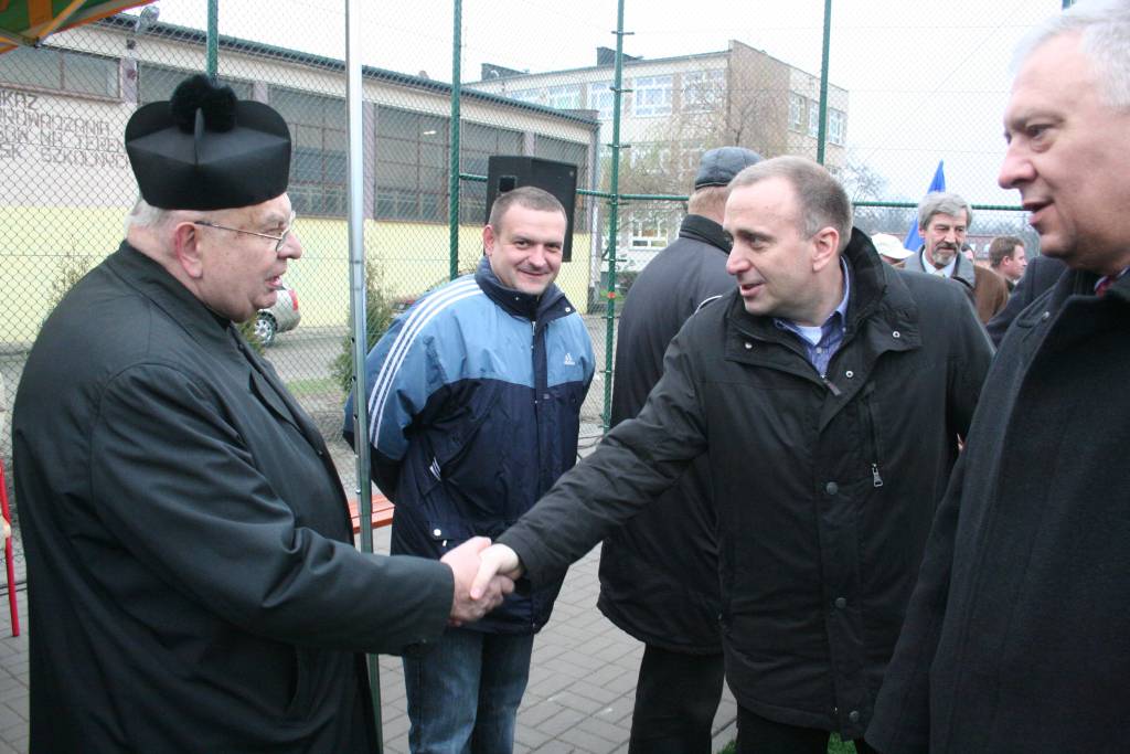 Orlik wystartował - politycy odlecieli