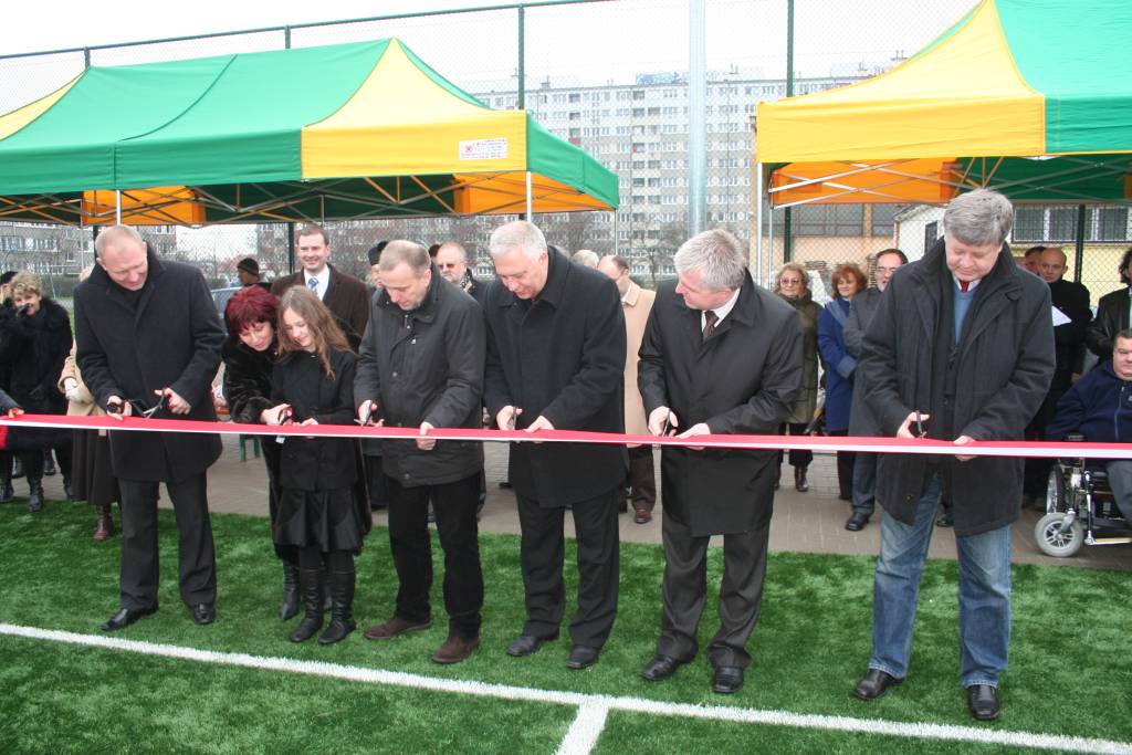 Orlik wystartował - politycy odlecieli