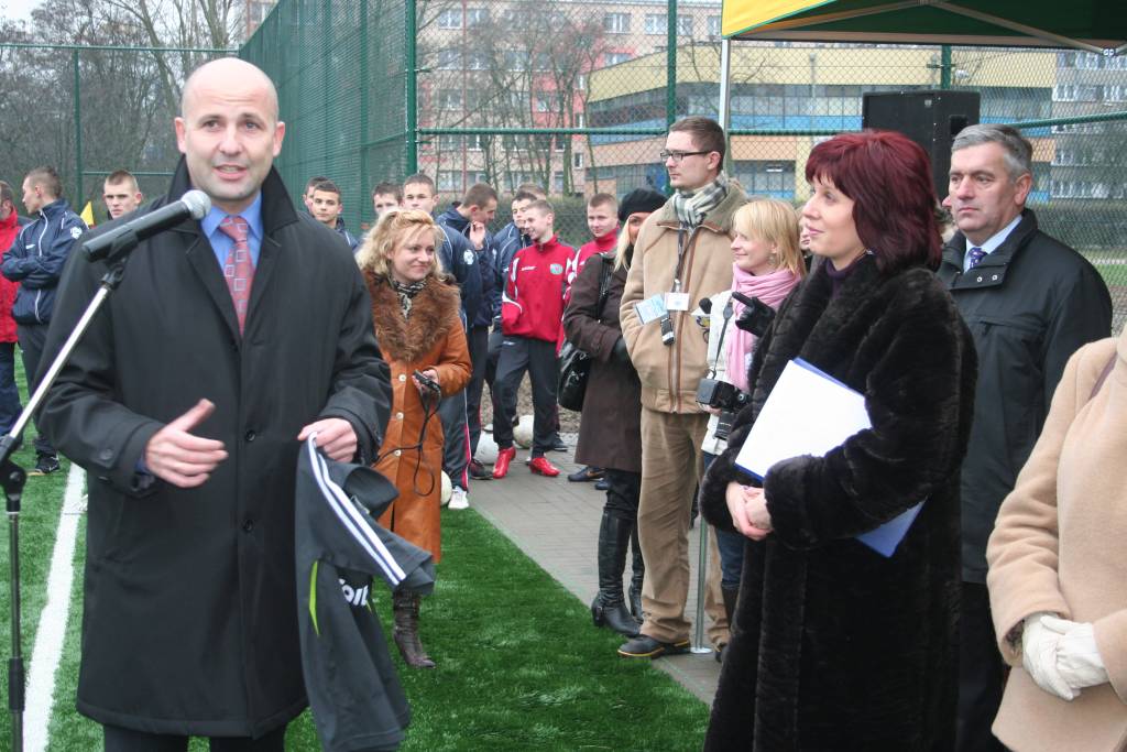 Orlik wystartował - politycy odlecieli