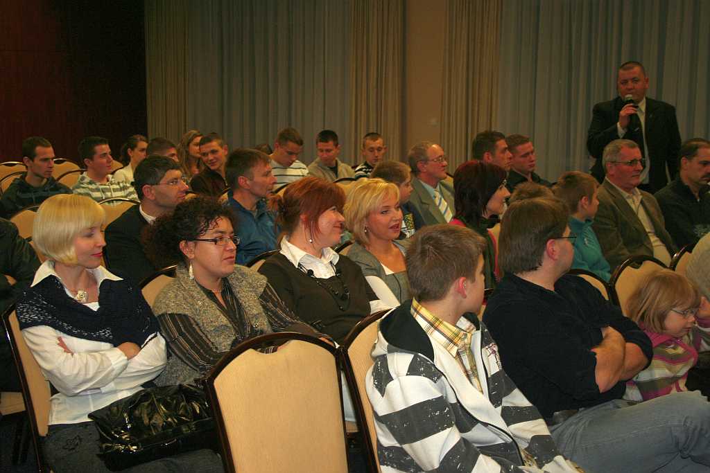 Karatecy rozpoczęli świętowanie