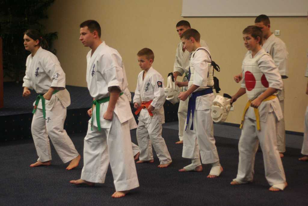 Karatecy rozpoczęli świętowanie