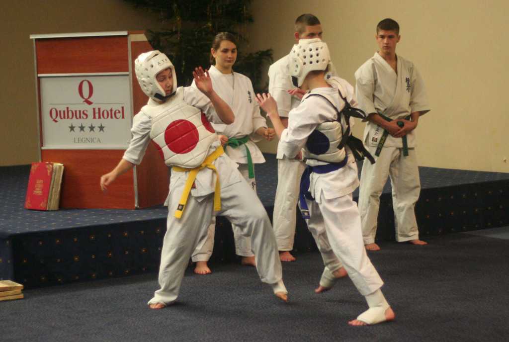 Karatecy rozpoczęli świętowanie