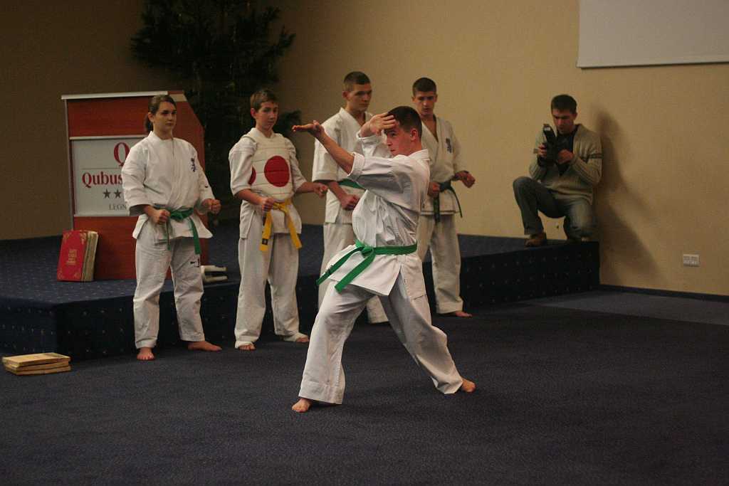 Karatecy rozpoczęli świętowanie