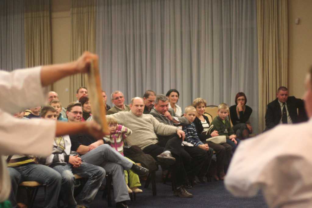 Karatecy rozpoczęli świętowanie