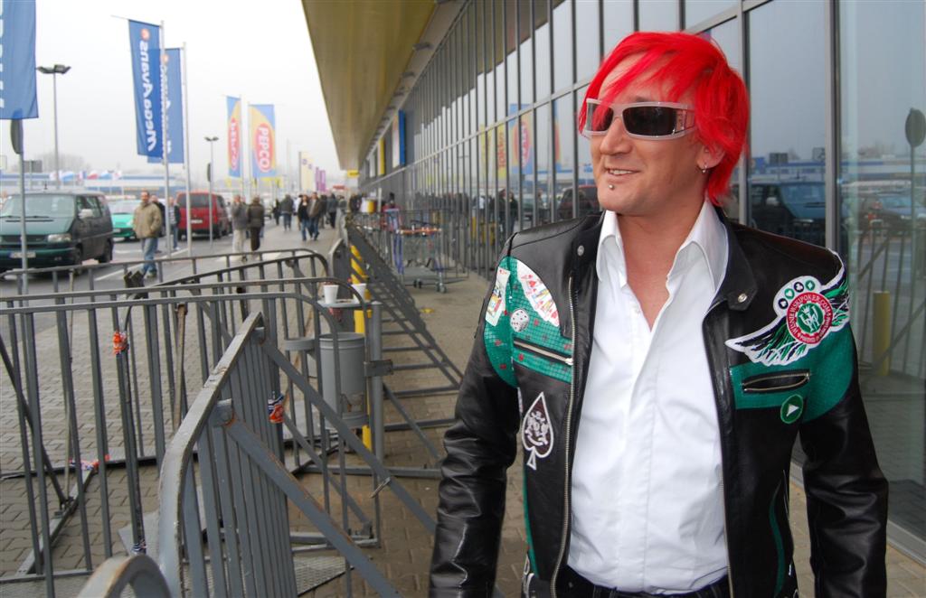 Mega otwarcie w kolorze pomarańczy