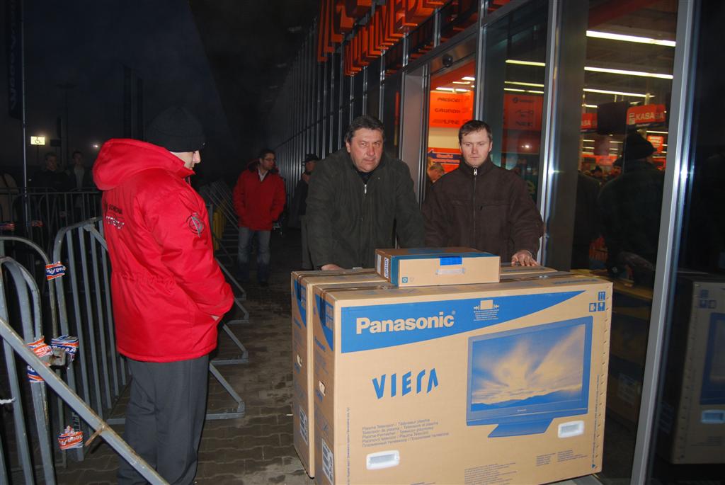 Mega otwarcie w kolorze pomarańczy