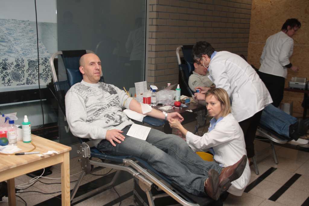 Zagraj z nami, oddaj krew