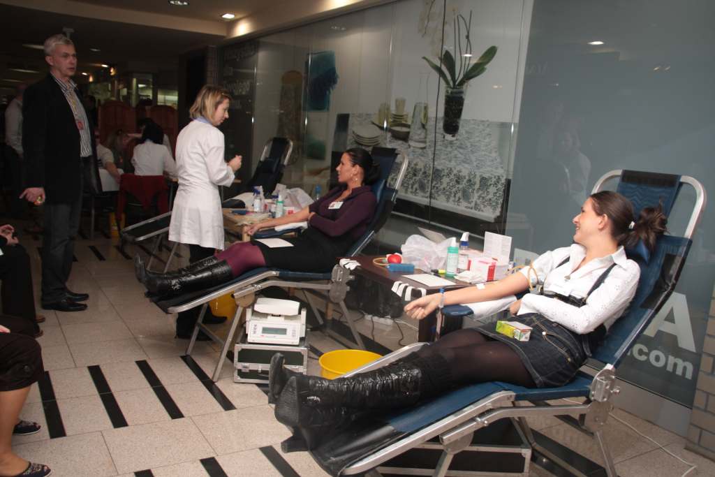 Zagraj z nami, oddaj krew