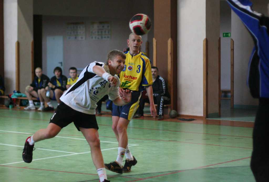 Dziewiątka lepsza w derbach
