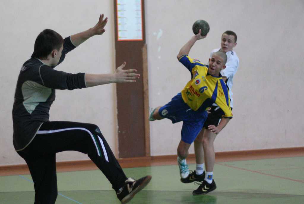 Dziewiątka lepsza w derbach
