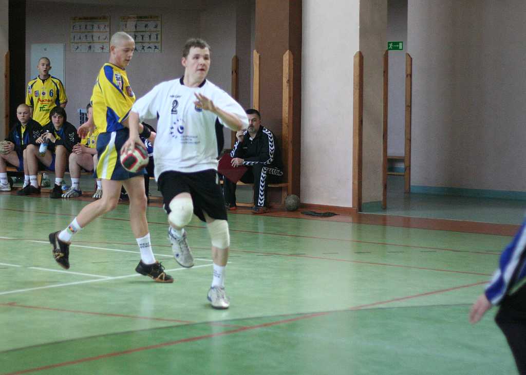 Dziewiątka lepsza w derbach
