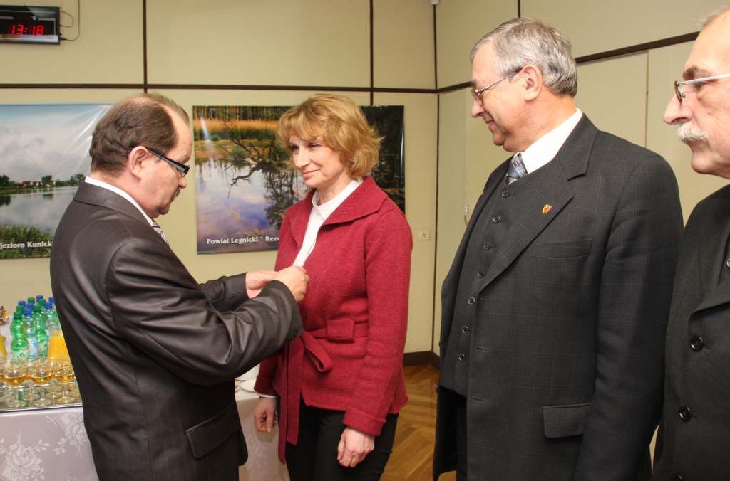 Odznaczyli powiatowych urzędników 
