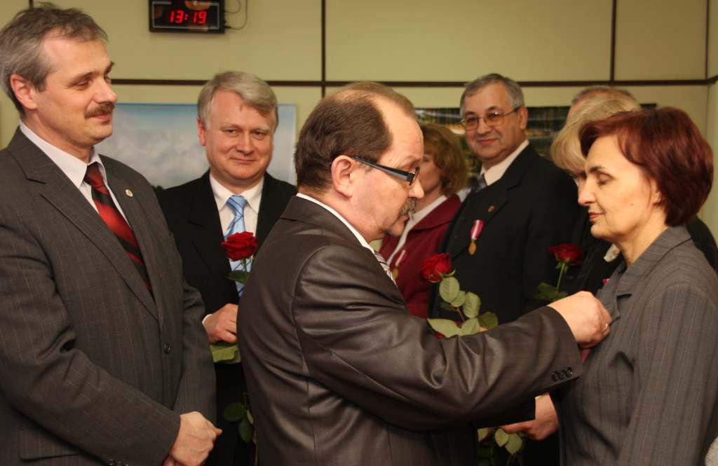 Odznaczyli powiatowych urzędników 
