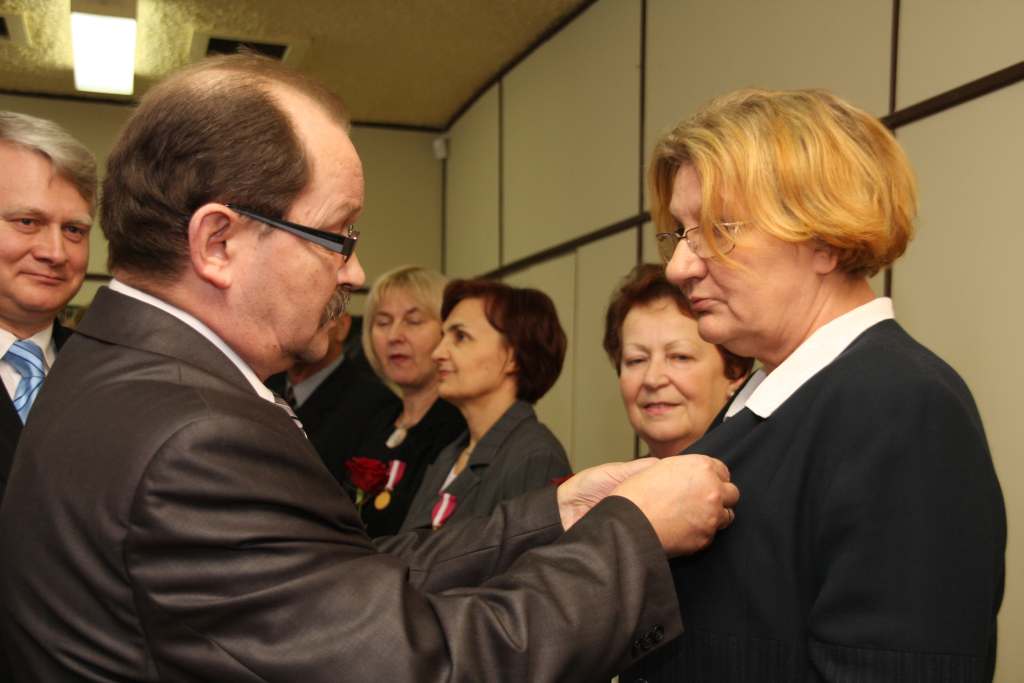 Odznaczyli powiatowych urzędników 
