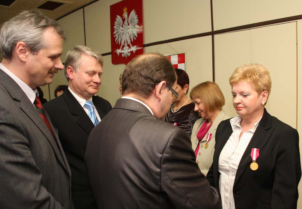 Odznaczyli powiatowych urzędników 
