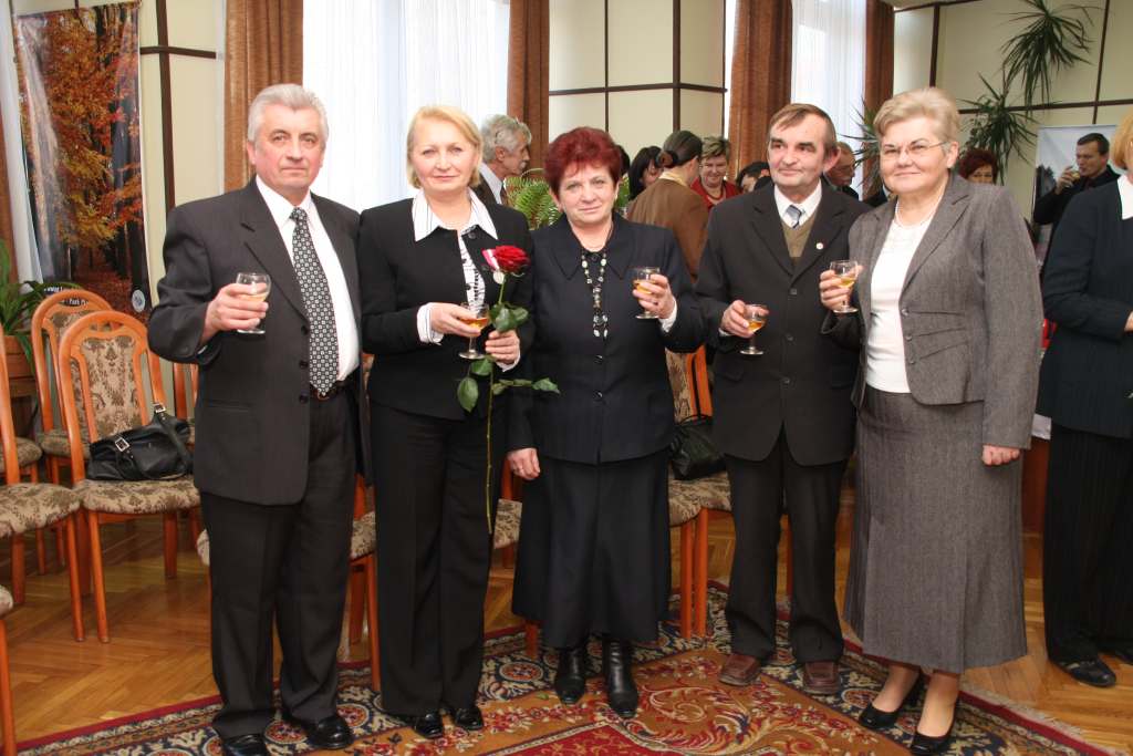 Odznaczyli powiatowych urzędników 
